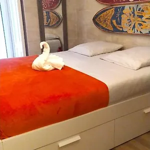 lauras-home-lisbon.hotels-lisbon-portugal.com/